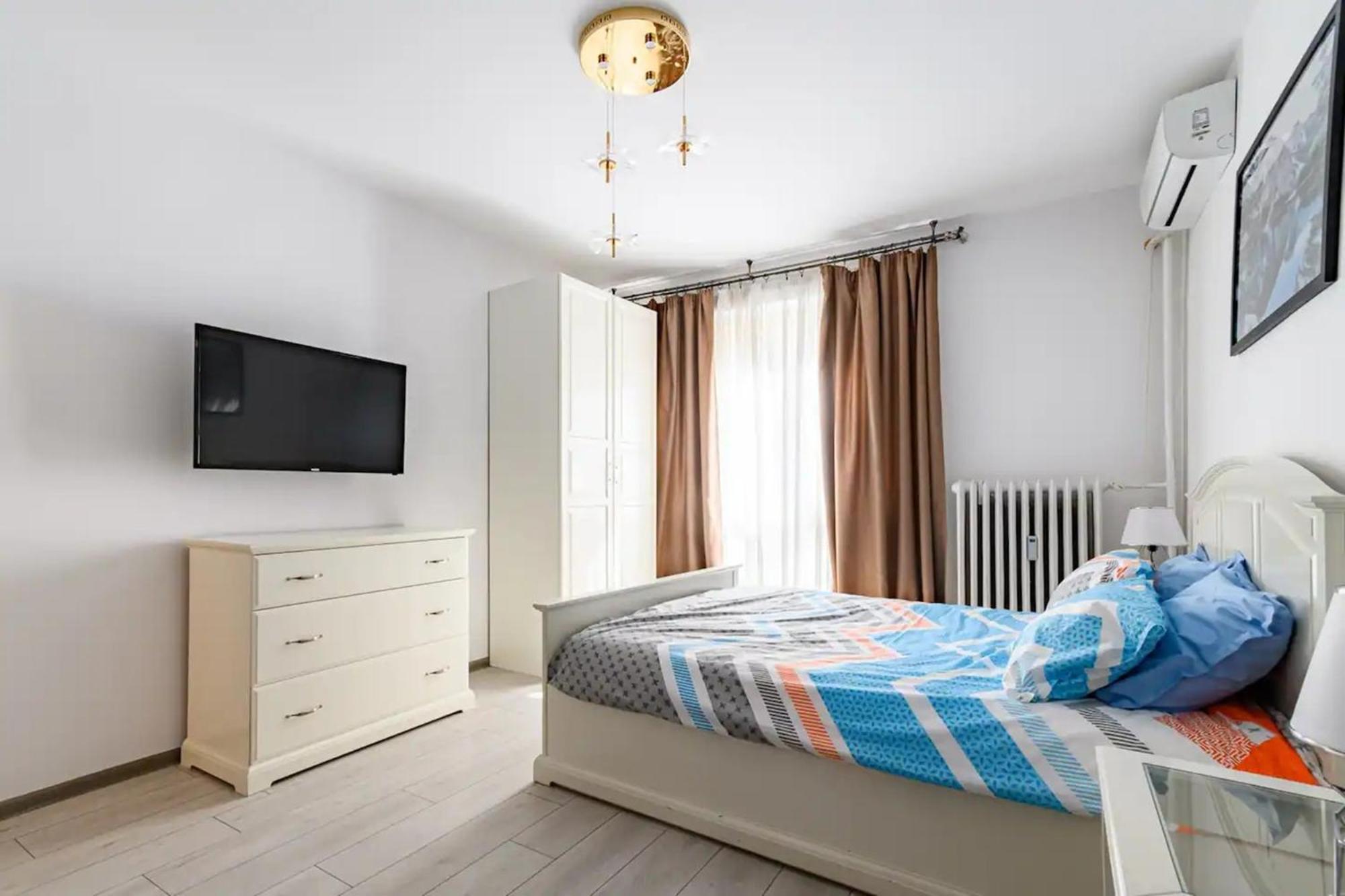 10 Seconds Away From The Main Street, Free Secured Parking Apartment Sofia Exterior photo